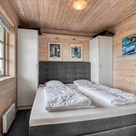 Feriehus Beautiful Log House With Free Wi-fi-sj655 Harboør
