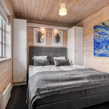 Feriehus Beautiful Log House With Free Wi-fi-sj655 Harboør