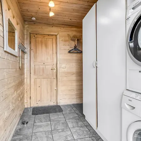 Beautiful Log House With Free Wi-fi-sj655 *